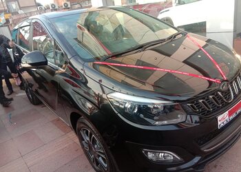 Mahindra-astro-india-automobile-Car-dealer-Jammu-Jammu-and-kashmir-2