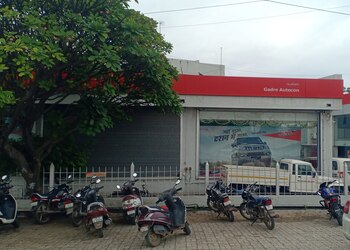 Mahindra-gadre-autocon-Car-dealer-Akola-Maharashtra-1