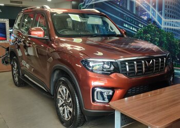 Mahindra-nanavati-Car-dealer-Vasai-virar-Maharashtra-2