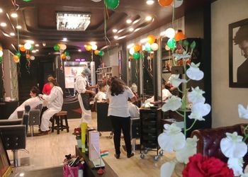 Maroon-international-unisex-salon-makeup-studio-Beauty-parlour-Barrackpore-kolkata-West-bengal-2