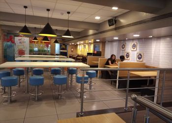 Mcdonalds-Fast-food-restaurants-Pune-Maharashtra-2