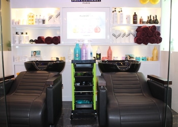 Medusa-a-unisex-salon-Beauty-parlour-Tezpur-Assam-2