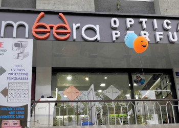 Meera-optical-Opticals-Vadodara-Gujarat-1