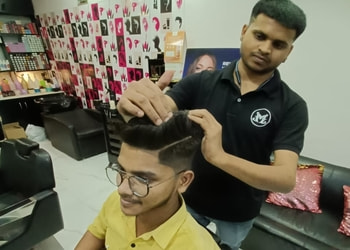 Metro-salon-and-academy-Beauty-parlour-Kandivali-mumbai-Maharashtra-3