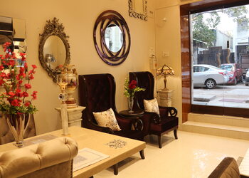 Minnoli-furniture-store-Furniture-stores-Park-street-kolkata-West-bengal-3