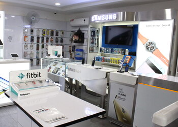 Mobilez-4-u-Mobile-stores-Model-gram-ludhiana-Punjab-2