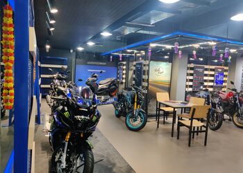 Monarch-yamaha-Motorcycle-dealers-Pune-Maharashtra-2