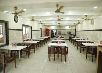 Mourya-tasty-foods-Pure-vegetarian-restaurants-Brodipet-guntur-Andhra-pradesh-3