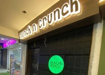 Munch-n-crunch-Fast-food-restaurants-Siliguri-West-bengal-1