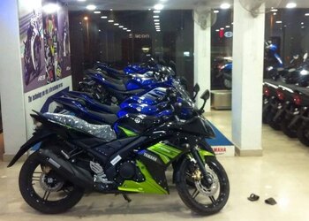 N-j-yamaha-Motorcycle-dealers-Udhna-surat-Gujarat-3