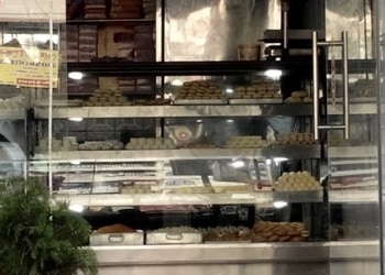 Narayan-mistanna-bhandar-Sweet-shops-Garia-kolkata-West-bengal-3