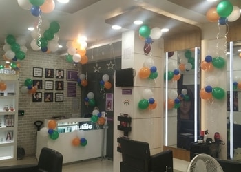 Naturals-salon-Beauty-parlour-Kasaba-bawada-kolhapur-Maharashtra-2