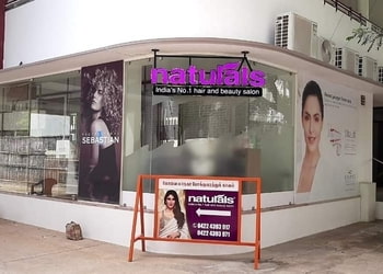 Naturals-signature-salon-Beauty-parlour-Ukkadam-coimbatore-Tamil-nadu-1