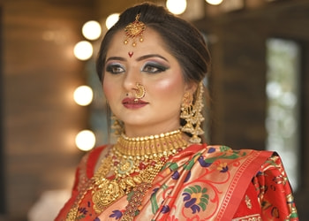 Navrai-beauty-studio-exclusive-ladies-Beauty-parlour-Vishrambag-sangli-Maharashtra-3