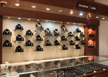 P-n-gadgil-sons-Jewellery-shops-Aundh-pune-Maharashtra-3