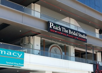 Peach-the-bridal-studio-Beauty-parlour-Tarsali-vadodara-Gujarat-1