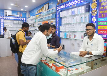 R-mobile-showroom-Mobile-stores-Railway-colony-bikaner-Rajasthan-2