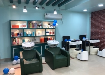 R-three-Beauty-parlour-Kashi-vidyapeeth-varanasi-Uttar-pradesh-2