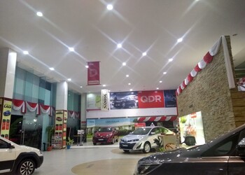 Radha-madhav-toyota-Car-dealer-Guntur-Andhra-pradesh-3