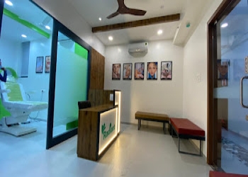 Radiant-skin-hair-clinic-baner-Dermatologist-doctors-Aundh-pune-Maharashtra-2