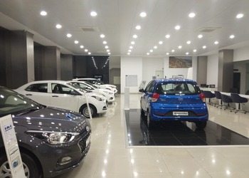 Rahul-karnal-hyundai-Car-dealer-Karnal-Haryana-2