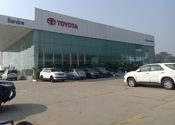 Rajendra-toyota-Car-dealer-Allahabad-prayagraj-Uttar-pradesh-1