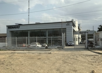 Renault-Car-dealer-Tajganj-agra-Uttar-pradesh-1