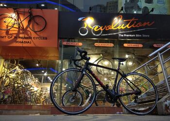 Revolution-bike-store-Bicycle-store-Vastrapur-ahmedabad-Gujarat-1