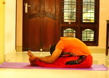 Right-living-yoga-Yoga-classes-Kazhakkoottam-thiruvananthapuram-Kerala-1