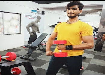 Rising-muscle-fitness-gym-Gym-Adajan-surat-Gujarat-2