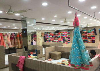 Sachdevas-fashionaire-Clothing-stores-Jalandhar-Punjab-3