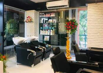 Salon-apple-Beauty-parlour-Amravati-Maharashtra-2