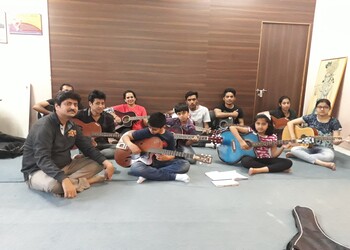 Sanjeev-kohli-guitar-and-piano-online-academy-Guitar-classes-Sector-17-chandigarh-Chandigarh-1