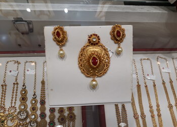 Saravana-stores-elite-diamonds-Jewellery-shops-Ashok-nagar-chennai-Tamil-nadu-3