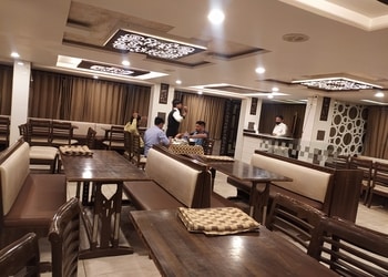 Sarvottam-the-restaurant-Pure-vegetarian-restaurants-Athwalines-surat-Gujarat-2