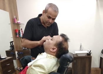 Savitri-unisex-salon-Beauty-parlour-Anand-Gujarat-3