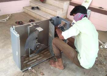 Serviceman-ac-service-center-Air-conditioning-services-Melapalayam-tirunelveli-Tamil-nadu-3