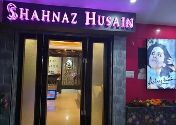 Shahnaz-husain-signature-salon-Bridal-makeup-artist-Darbhanga-Bihar-1