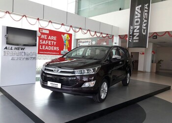 Sharayu-toyota-Car-dealer-Aurangabad-Maharashtra-2