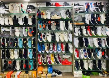 Shoe-gallery-Shoe-store-Vadodara-Gujarat-3