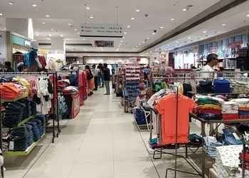 Shoppers-stop-Clothing-stores-Botanical-garden-noida-Uttar-pradesh-2