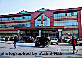 Shri-maharaja-hari-singh-hospital-srinagar-Government-hospitals-Dalgate-srinagar-Jammu-and-kashmir-1