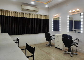 Sleek-the-beauty-salon-Beauty-parlour-Ahmedabad-Gujarat-3