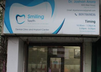 Smiling-teeth-Dental-clinics-Mira-bhayandar-Maharashtra-1