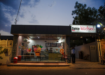 Spicy-kitchen-restaurant-Family-restaurants-Jodhpur-Rajasthan-1