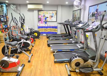 Sports-zone-Sports-shops-Chembur-mumbai-Maharashtra-3