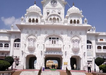 Sri-harmandir-sahib-Temples-Amritsar-Punjab-1