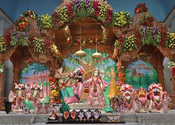 Sri-sri-radha-damodar-mandir-Temples-Gurugram-Haryana-3