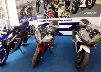 Ss-yamaha-Motorcycle-dealers-Kk-nagar-tiruchirappalli-Tamil-nadu-3