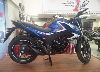 Sterling-honda-Motorcycle-dealers-Pimpri-chinchwad-Maharashtra-3